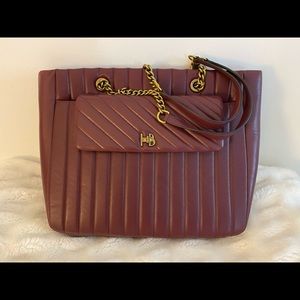 Henri Bendel 712 Zip Tote